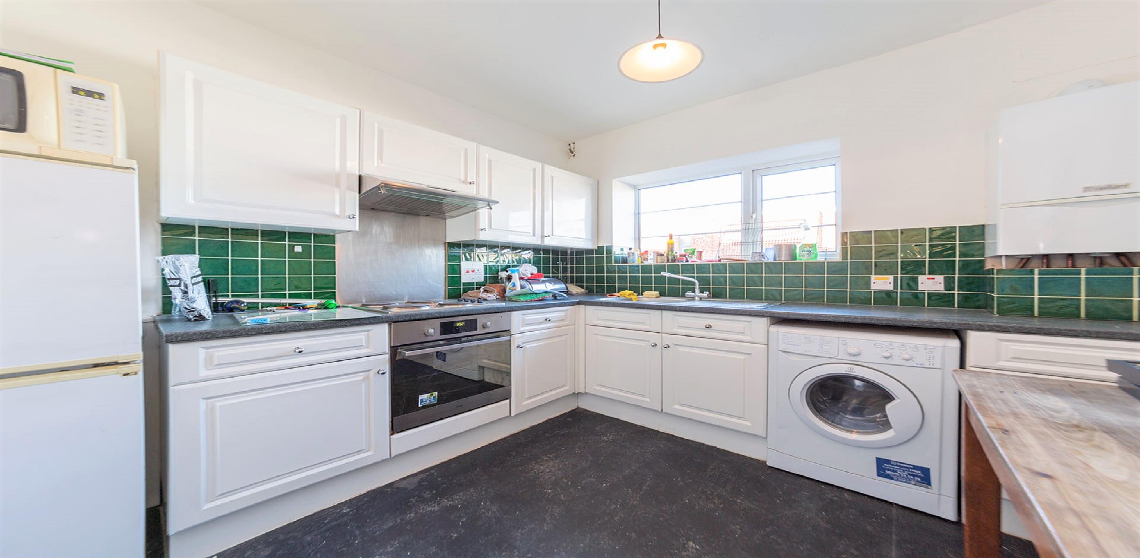 			3 Bedroom, 1 bath, 1 reception Flat			 Oman Avenue, WILLESDEN GREEN NW2